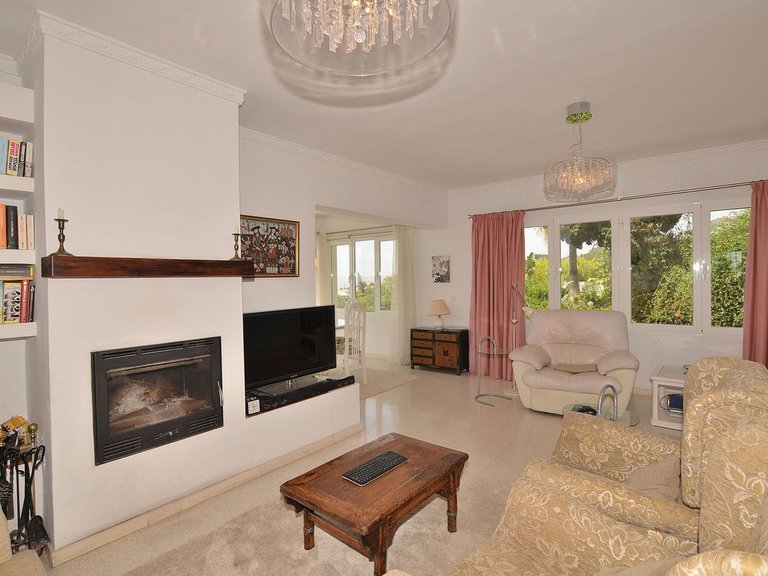 Villa for Sale in Benalmadena Costa, Malaga 10
