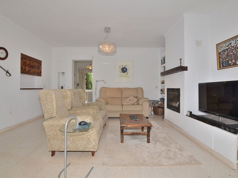 Villa for Sale in Benalmadena Costa, Malaga 11