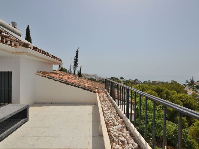Villa for Sale in Benalmadena Costa, Malaga 14