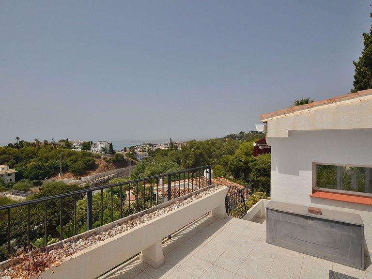 Villa for Sale in Benalmadena Costa, Malaga 16