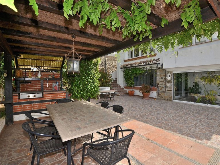 Villa for Sale in Benalmadena Costa, Malaga 42