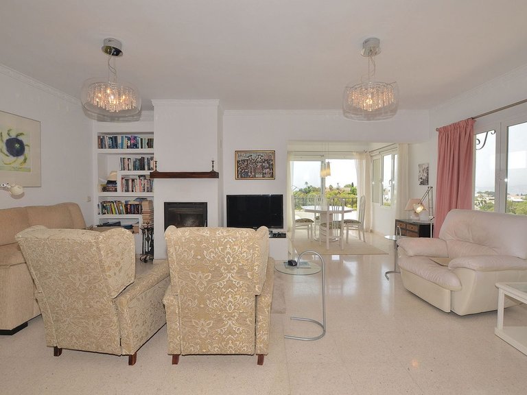Villa for Sale in Benalmadena Costa, Malaga 8