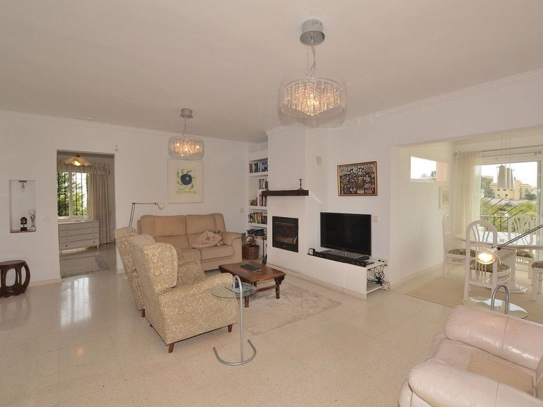 Villa for Sale in Benalmadena Costa, Malaga 9