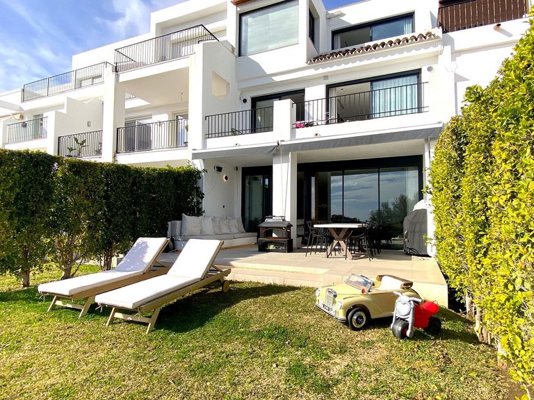 Apartment for Sale in Costa del Sol, La Quinta, Malaga 1