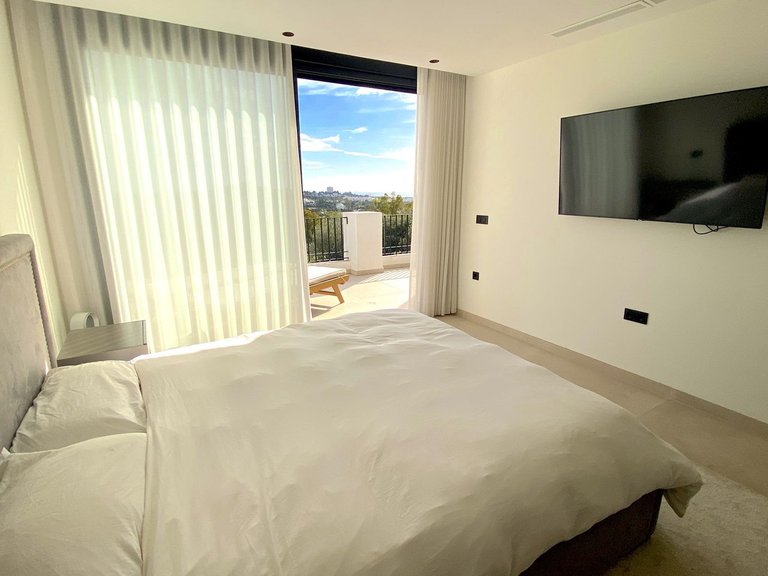 Apartment for Sale in Costa del Sol, La Quinta, Malaga 25