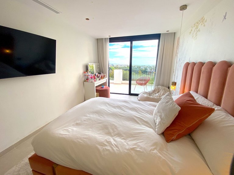 Apartment for Sale in Costa del Sol, La Quinta, Malaga 36