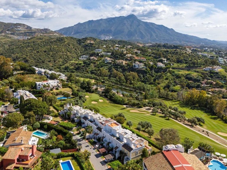 Apartment for Sale in Costa del Sol, La Quinta, Malaga 55