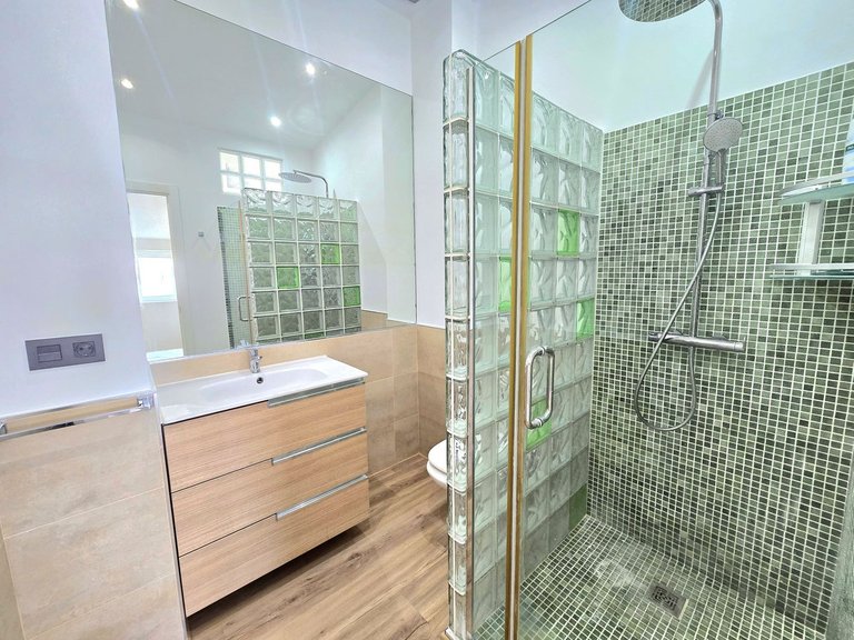 Apartment for Sale in The Golden Mile, Malaga 6