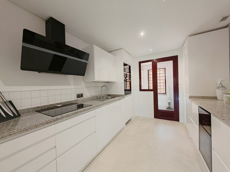 Apartment for Sale in La Mairena, Malaga 12