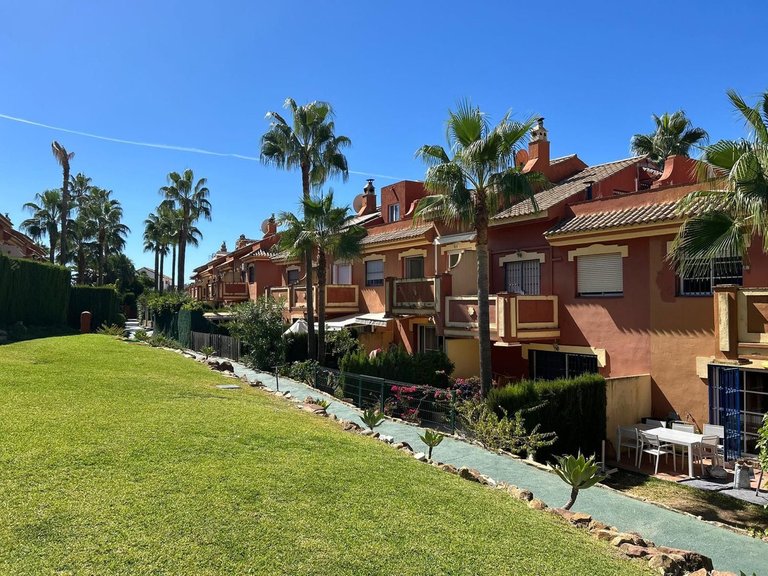 Villa for Sale in Benahavís, Malaga 44