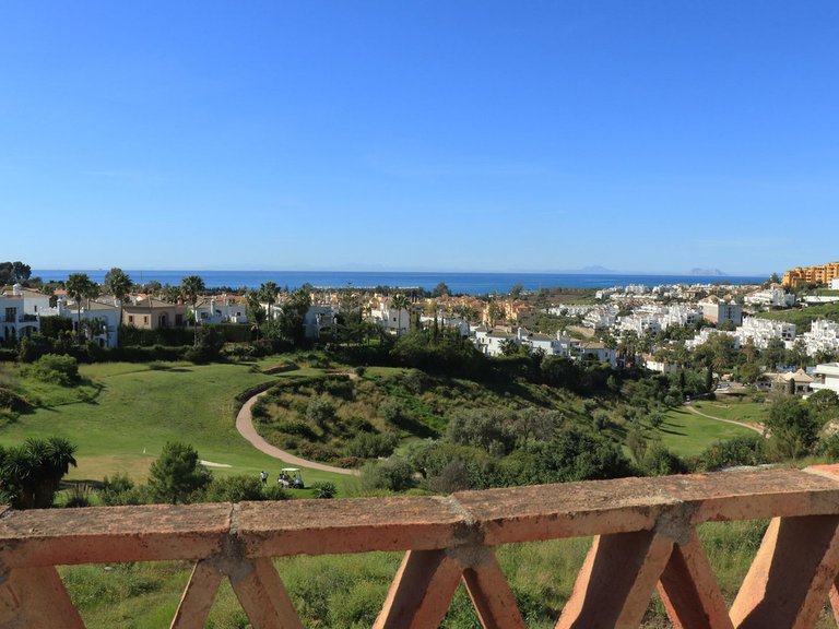Villa for Sale in Estepona, Malaga 10