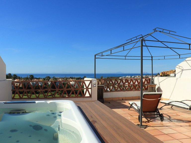 Villa for Sale in Estepona, Malaga 8