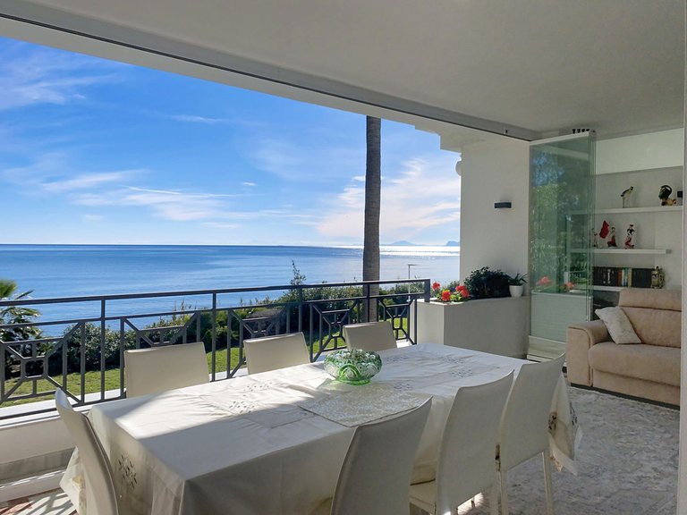 Apartment for Sale in Estepona, Malaga 1