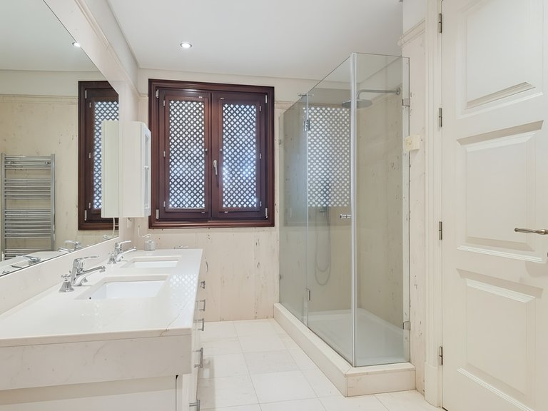 Apartment for Sale in Estepona, Malaga 35