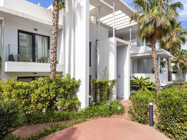 Apartment for Sale in Benahavís, Malaga 38