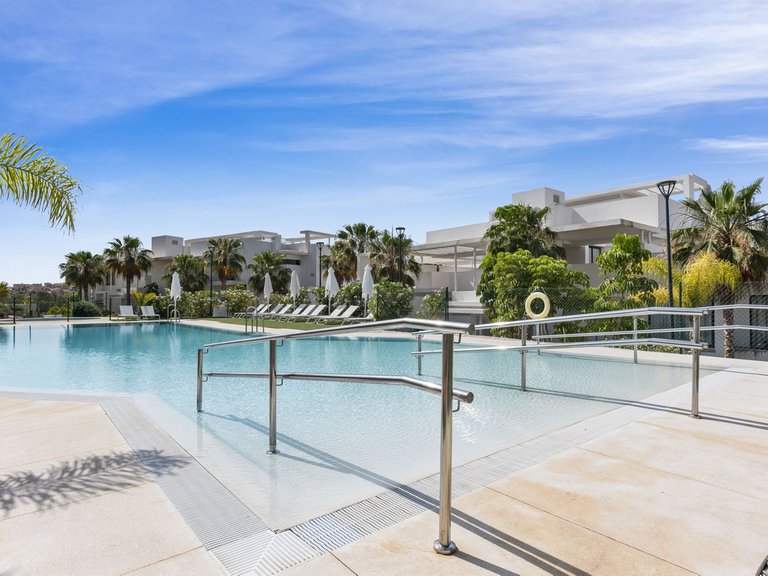 Apartment for Sale in Benahavís, Malaga 45