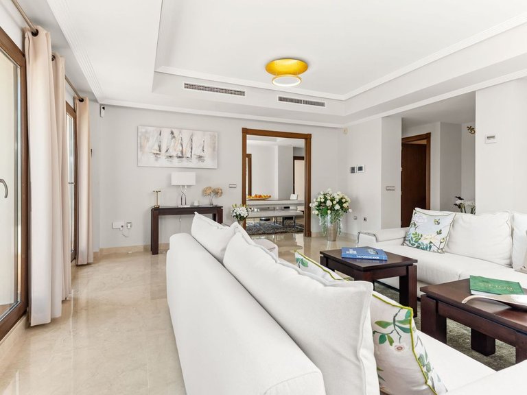 Villa for Sale in Benahavís, Malaga 12