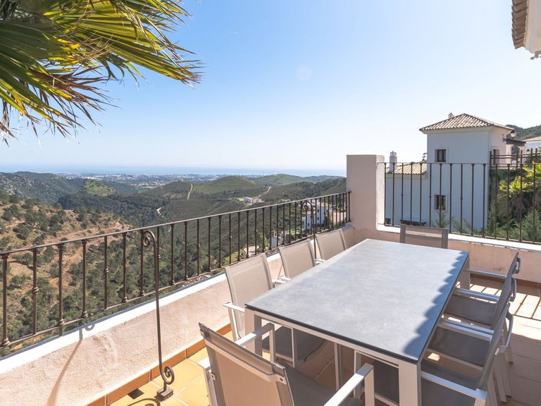 Villa for Sale in Benahavís, Malaga 13
