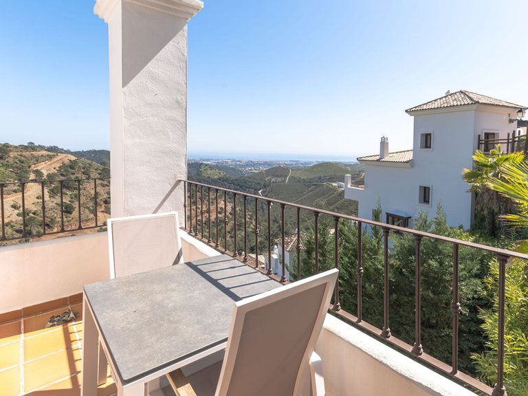 Villa for Sale in Benahavís, Malaga 16