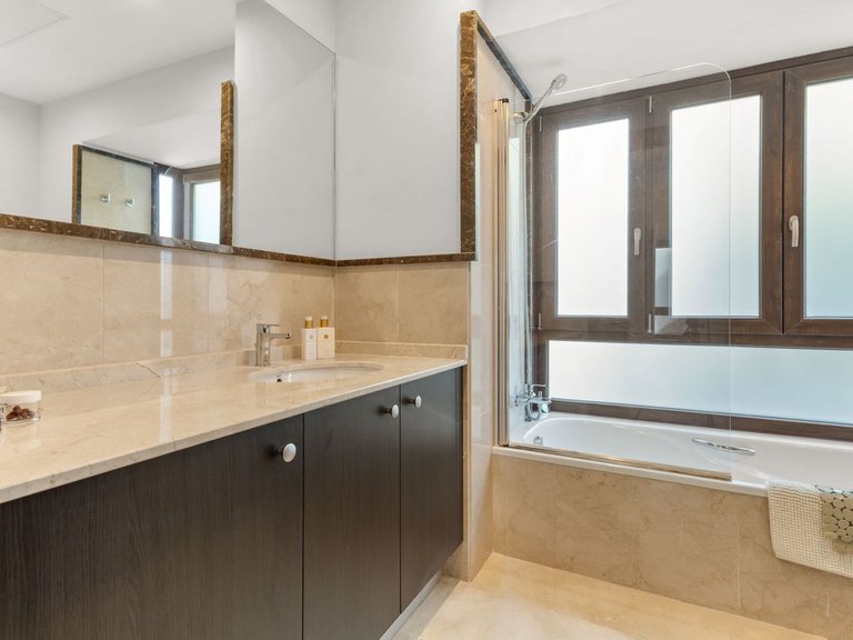 Villa for Sale in Benahavís, Malaga 22