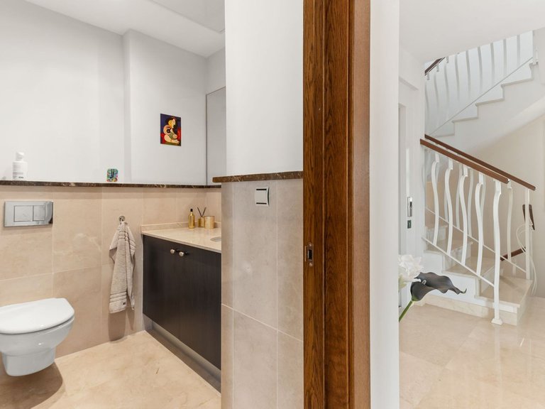 Villa for Sale in Benahavís, Malaga 25