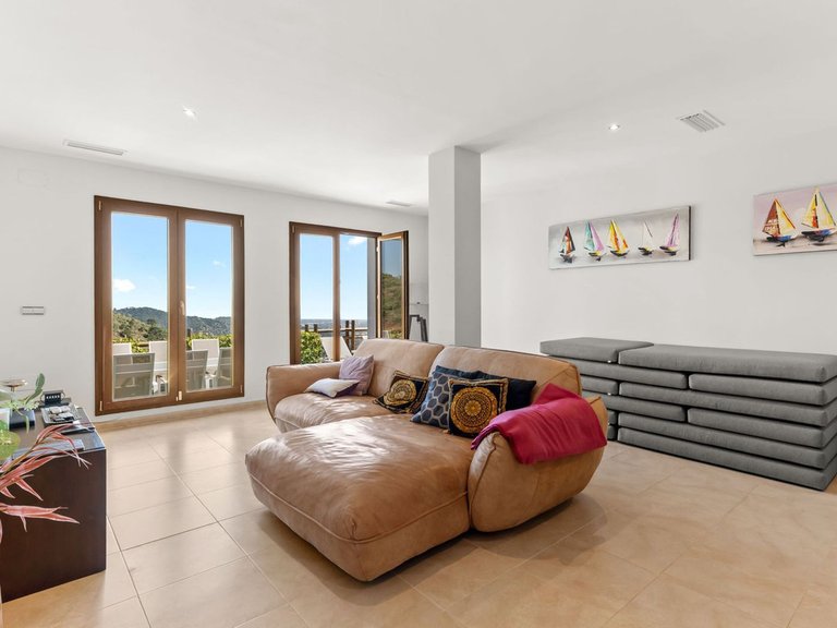 Villa for Sale in Benahavís, Malaga 27