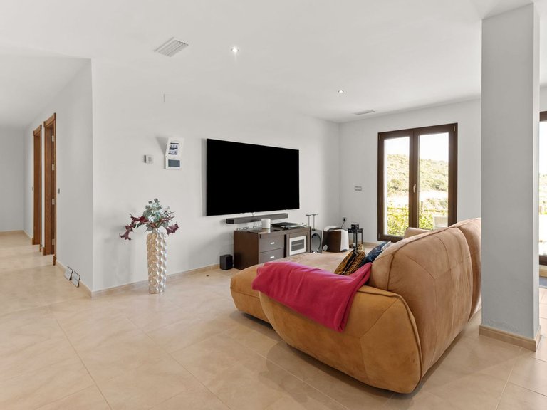 Villa for Sale in Benahavís, Malaga 28