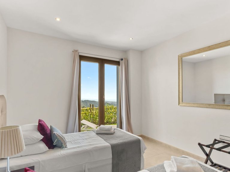 Villa for Sale in Benahavís, Malaga 29