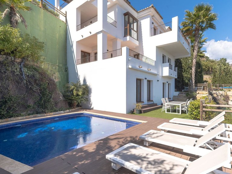 Villa for Sale in Benahavís, Malaga 3