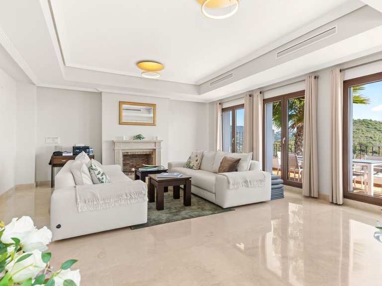 Villa for Sale in Benahavís, Malaga 9