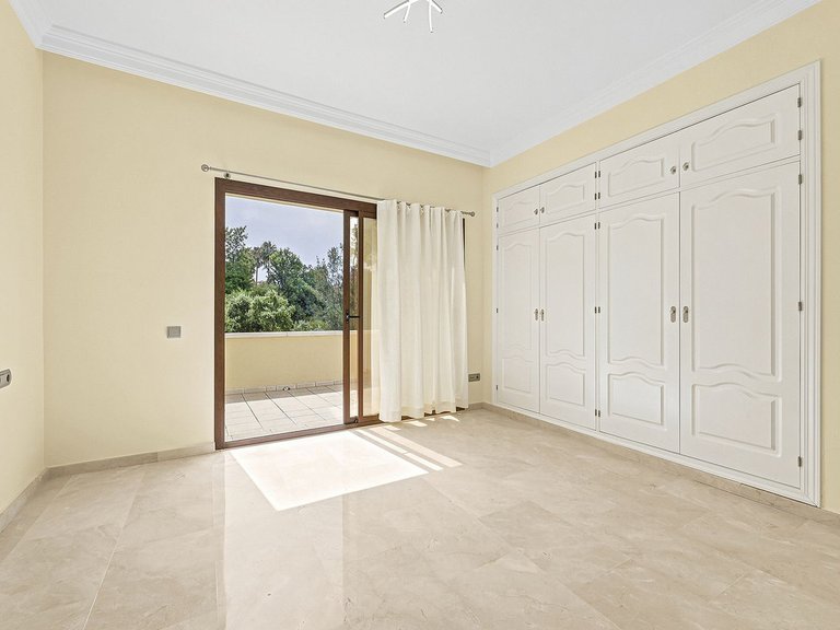 Villa for Sale in Hacienda Las Chapas, Malaga 14