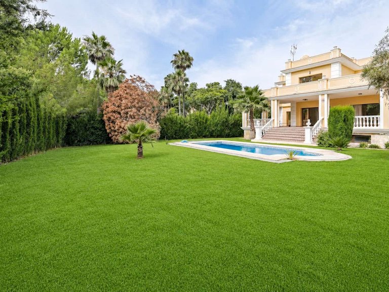 Villa for Sale in Hacienda Las Chapas, Malaga 16