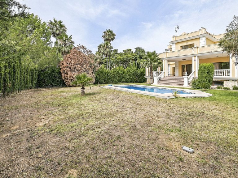 Villa for Sale in Hacienda Las Chapas, Malaga 24