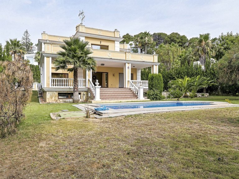 Villa for Sale in Hacienda Las Chapas, Malaga 29