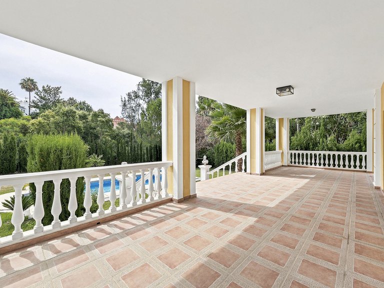 Villa for Sale in Hacienda Las Chapas, Malaga 8