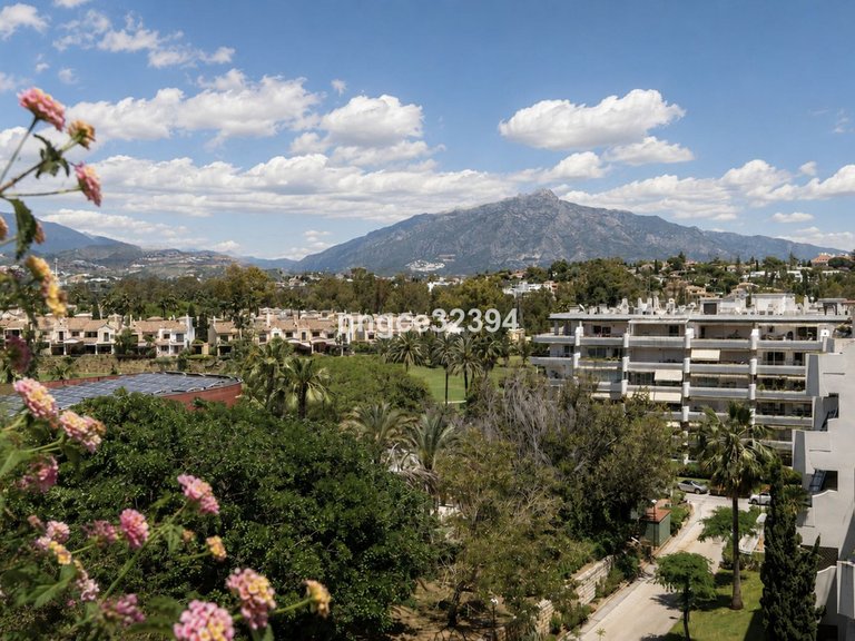 Apartment for Sale in San Pedro De Alcántara, Malaga 9