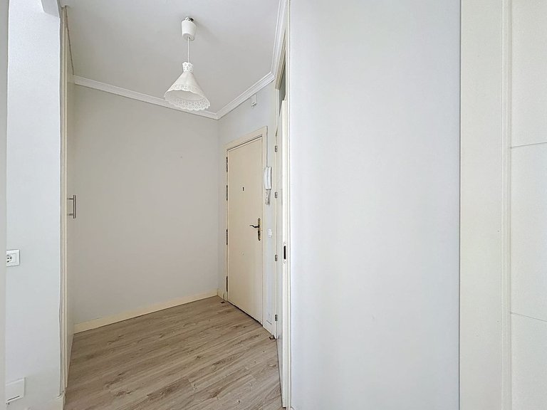 Apartment for Sale in Malagueta, Malaga 17