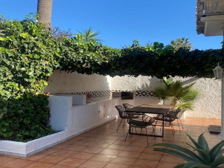 Villa for Sale in Calahonda, Malaga 15