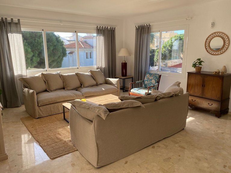 Villa for Sale in Calahonda, Malaga 3