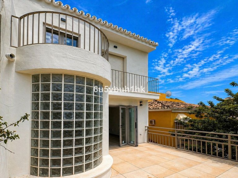 Villa for Sale in Málaga, Malaga 2