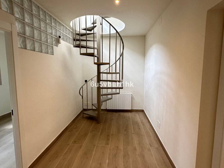 Villa for Sale in Málaga, Malaga 23