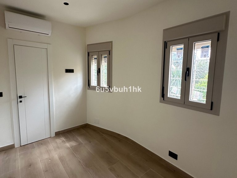 Villa for Sale in Málaga, Malaga 24