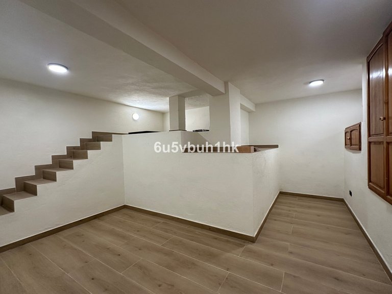 Villa for Sale in Málaga, Malaga 25
