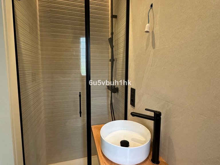Villa for Sale in Málaga, Malaga 28