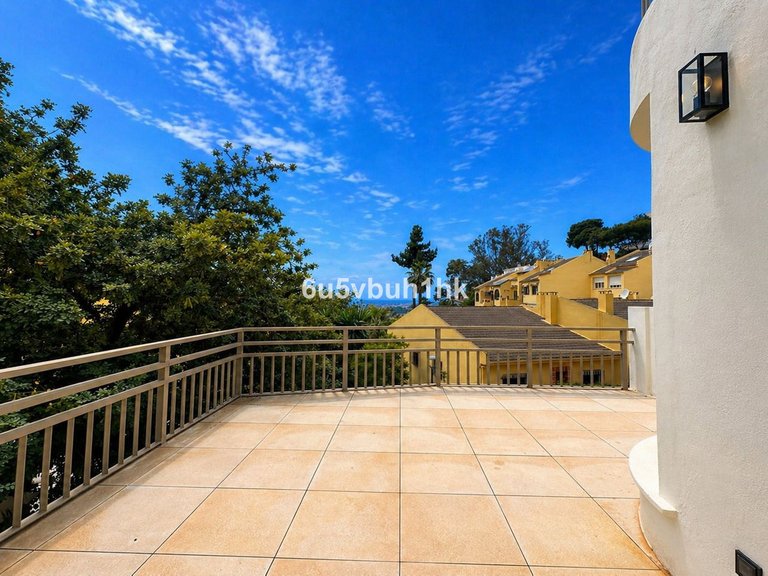 Villa for Sale in Málaga, Malaga 4