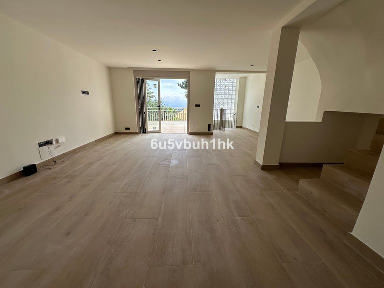 Villa for Sale in Málaga, Malaga 6