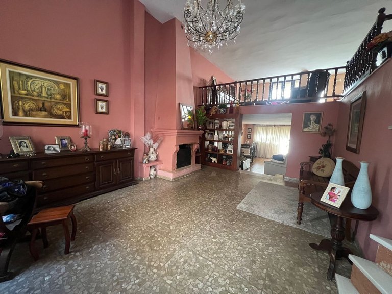 Villa for Sale in Estepona, Malaga 1