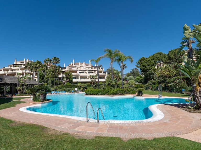 Apartment for Sale in Benahavís, Malaga 26