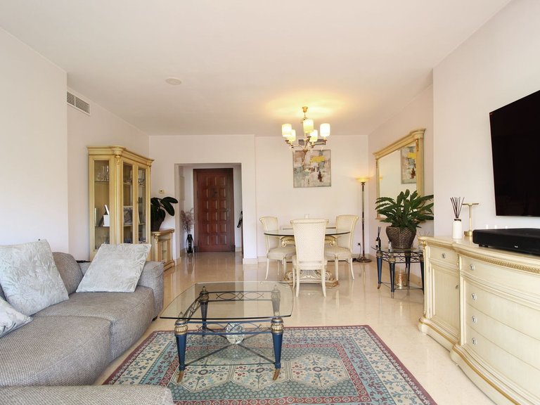 Apartment for Sale in Benahavís, Malaga 5