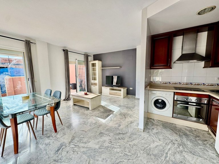 Apartment for Sale in Las Lagunas, Malaga 4